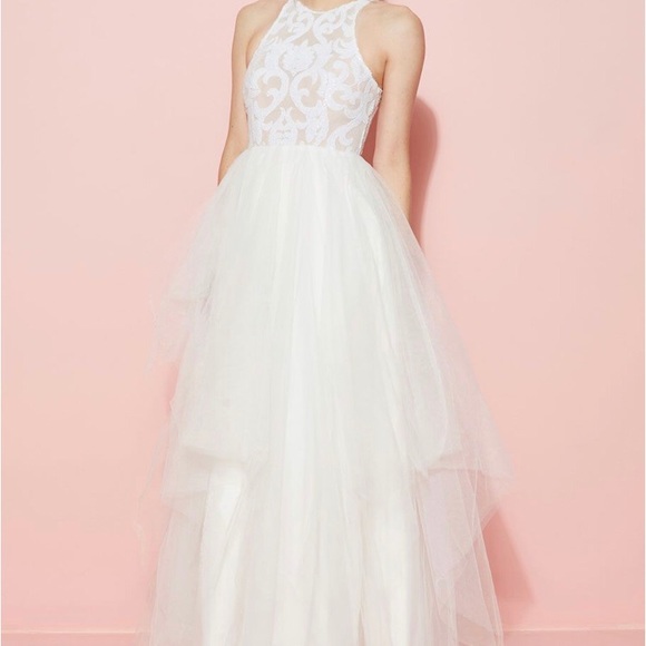 “Glimmer of Elope” wedding dress by ModCloth - Picture 2 of 3